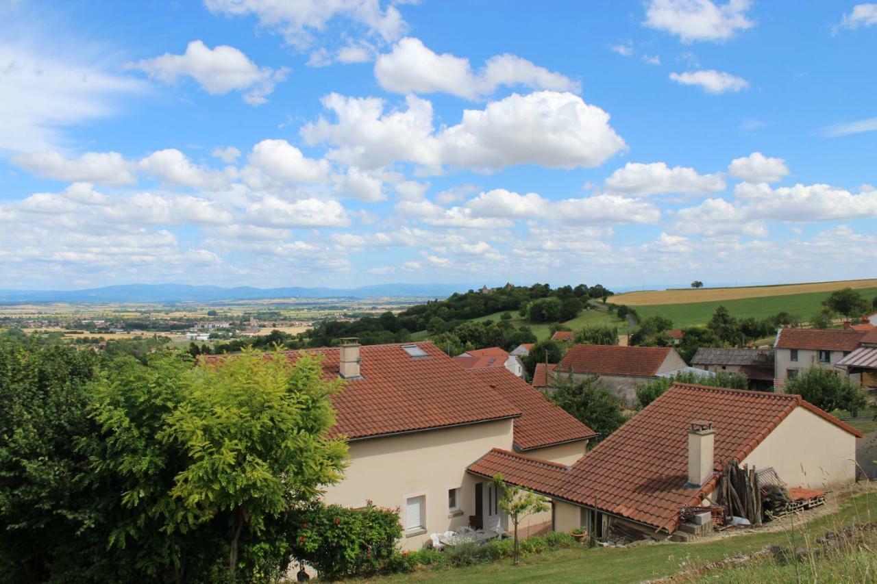 LES MONNATS GITE 8 personnes à la campagne Chaptuzat Exterior foto
